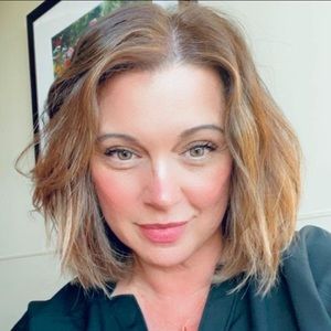 Meet your Posher, Lara